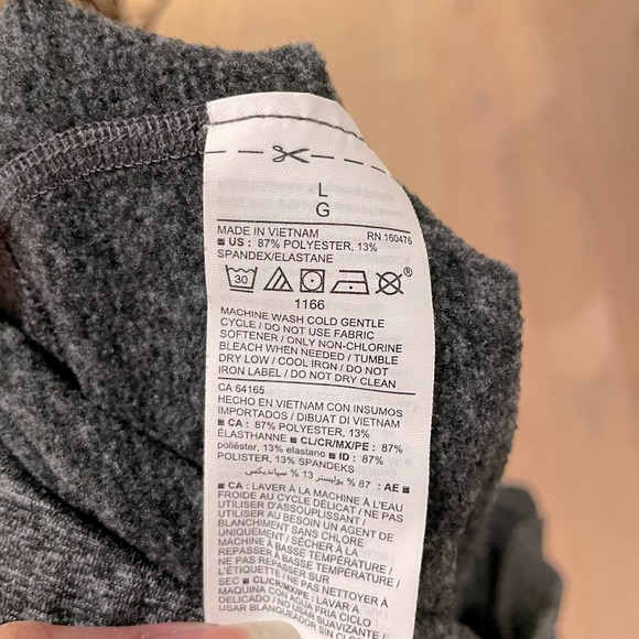 Old Navy elevate full panel maternity leggings - Picture 4 of 4